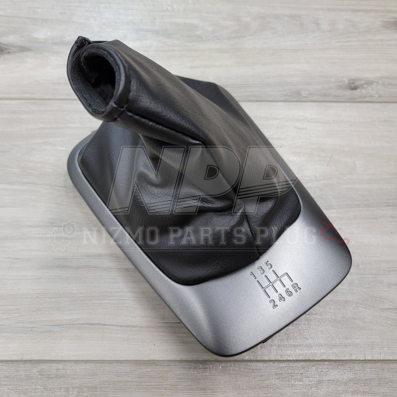 Load image into Gallery viewer, Nissan S15 Silvia 6-Speed Shift Boot Console Shifter Set - NizmoPartsPlug