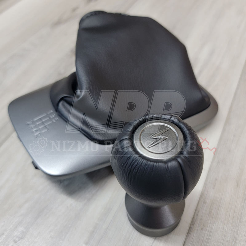 Load image into Gallery viewer, Nissan S15 Silvia 6-Speed Shift Boot Console Shifter Set - NizmoPartsPlug