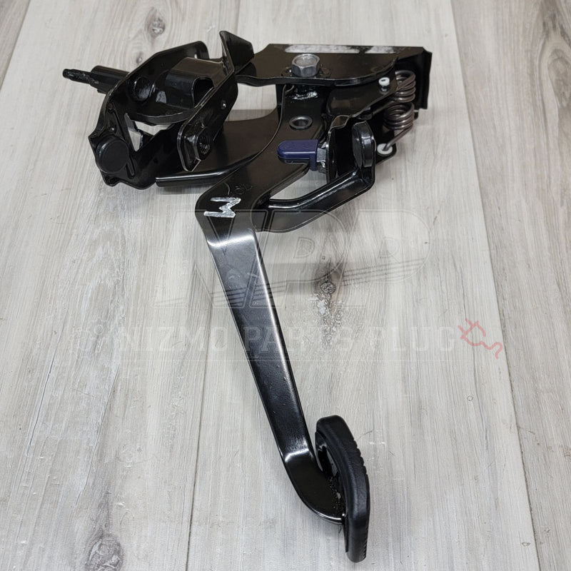 Load image into Gallery viewer, Nissan S14 240sx Silvia Clutch Pedal Assembly Kit - NizmoPartsPlug