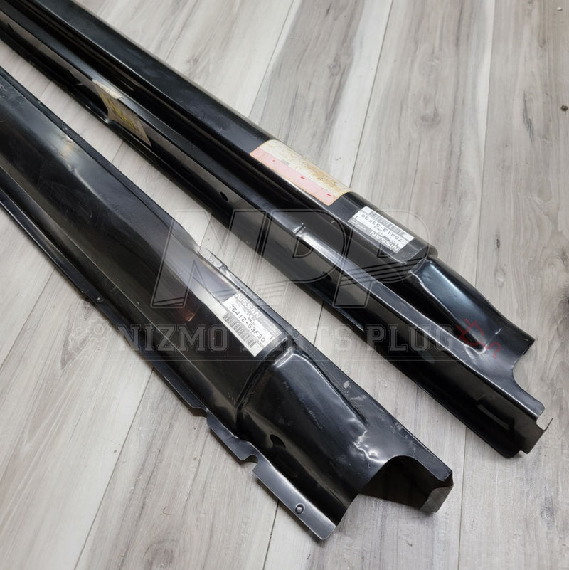 ギャラリービューアに画像をロードする, New OEM black lower rocker metal set for Nissan S13 240SX coupe and hatchback with factory labels.