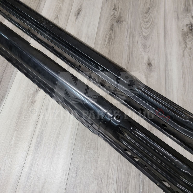 ギャラリービューアに画像をロードする, Pair of black metal lower rocker panels for Nissan S13 240SX coupe and hatchback.