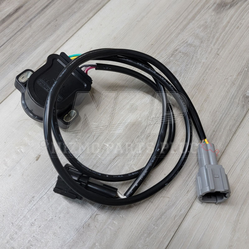 Load image into Gallery viewer, Nissan R34 Skyline GT/GTT Throttle Position Switch - NizmoPartsPlug