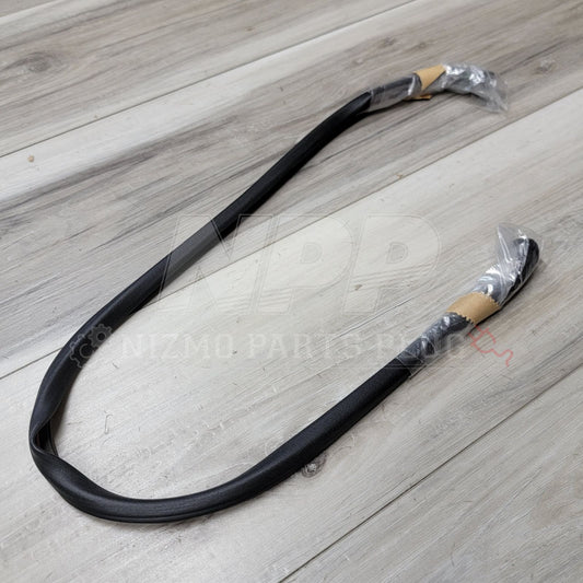 Goma aislante del capó delantero del Nissan R34 Skyline GTR