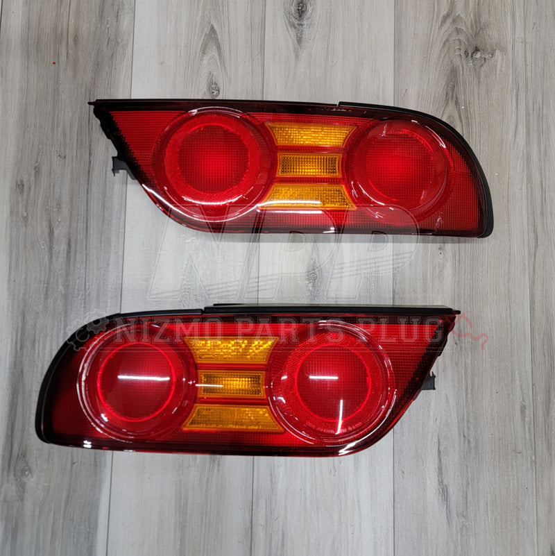 Load image into Gallery viewer, Nissan 180SX RPS13 Hatchback Type-X Taillight Set - NizmoPartsPlug
