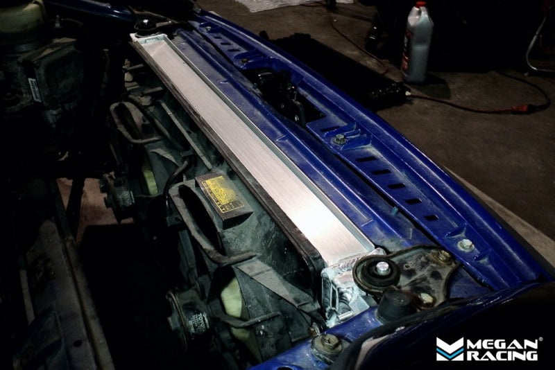 Load image into Gallery viewer, Megan Racing Radiator for Toyota MR2 Spyder 2000-2006 All Aluminum Construction - MR-RT-TMS00