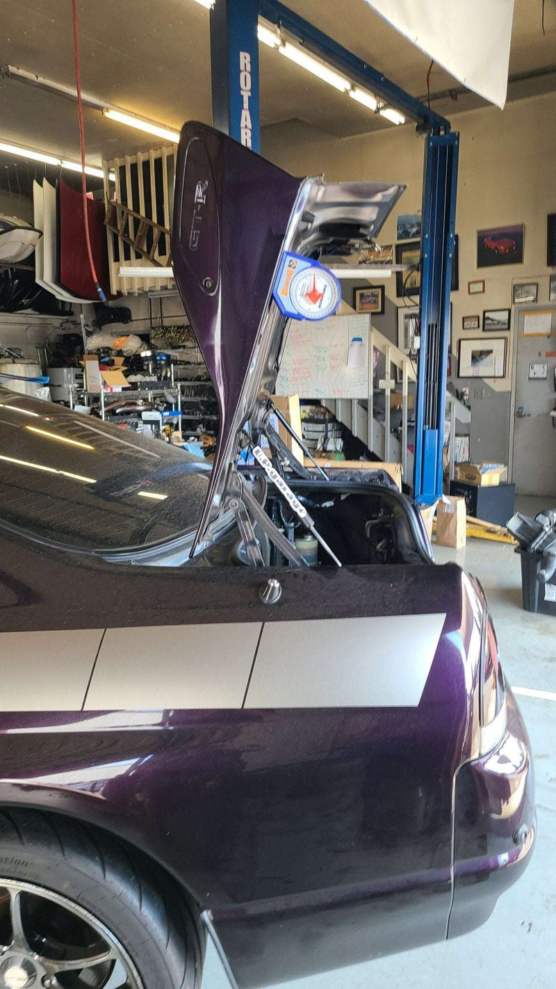 Load image into Gallery viewer, U.P.G. R33 Trunk Strut replacement kit