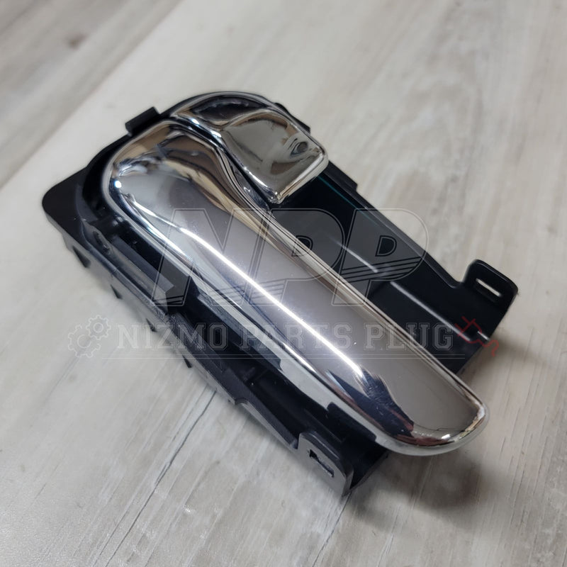 Load image into Gallery viewer, Nissan Y32 Cefiro Chrome LH Interior Door Handle - NizmoPartsPlug