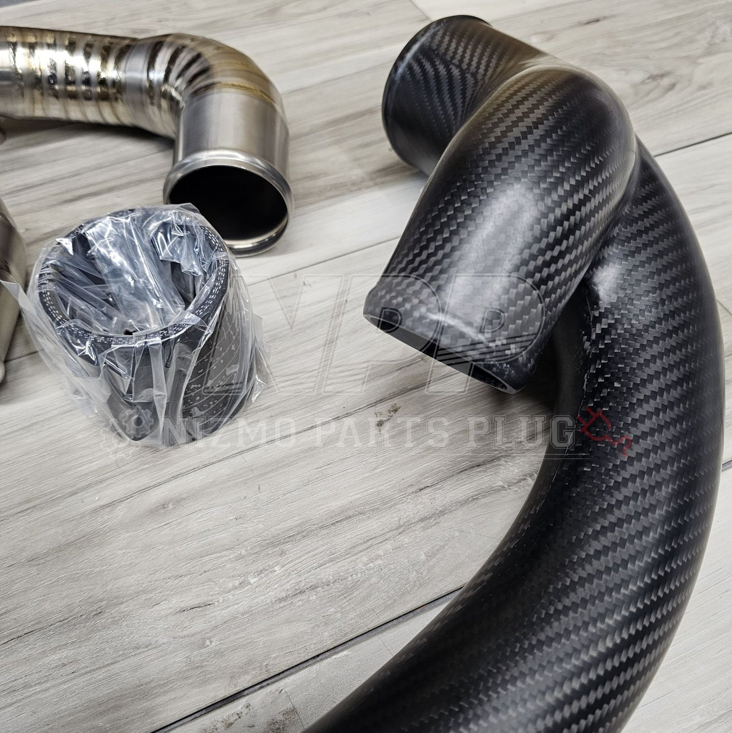 Muse Japan R32 GTR Dry Carbon x Titanium Air Inlet Pipe Set - NizmoPartsPlug