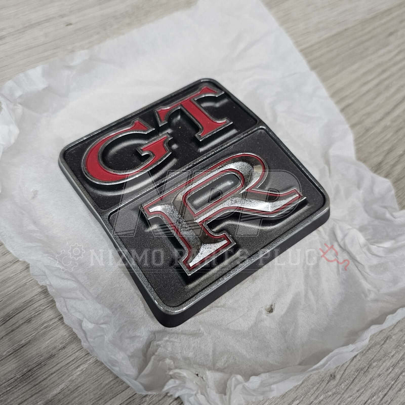 Load image into Gallery viewer, Nissan KPGC10 Skyline GTR Rear Emblem Hakosuka - NizmoPartsPlug