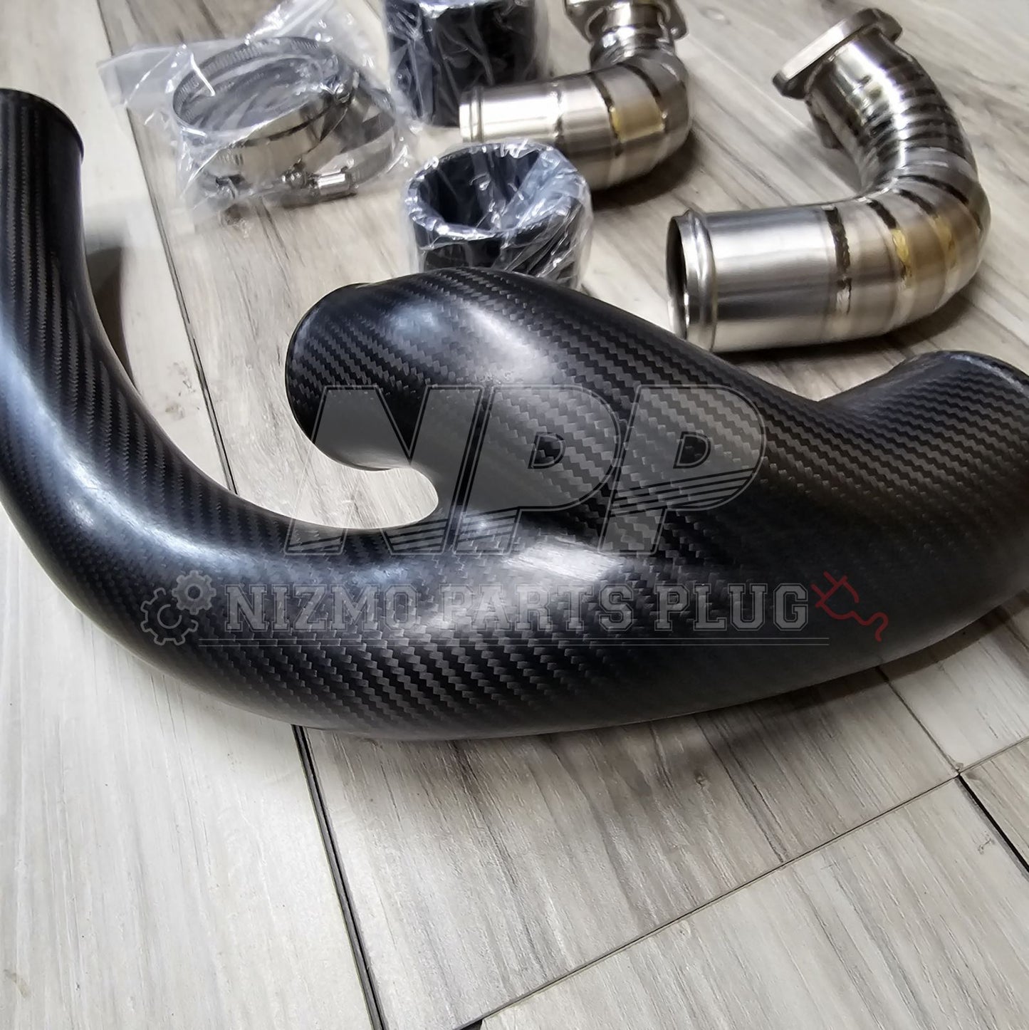 Muse Japan R32 GTR Dry Carbon x Titanium Air Inlet Pipe Set - NizmoPartsPlug