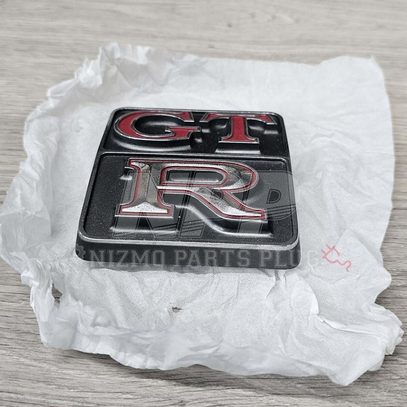 Load image into Gallery viewer, Nissan KPGC10 Skyline GTR Rear Emblem Hakosuka - NizmoPartsPlug