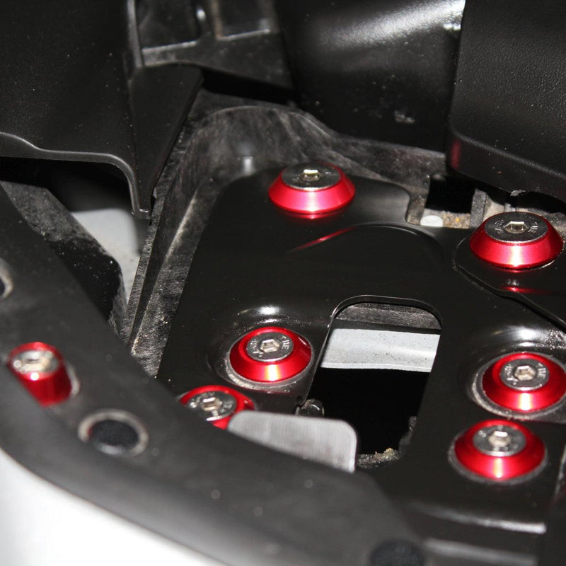 Cargue la imagen en el visor de la galería, ZSPEC red billet dress-up bolts installed on an Infiniti G37/Q50 VQ37 engine bay component.