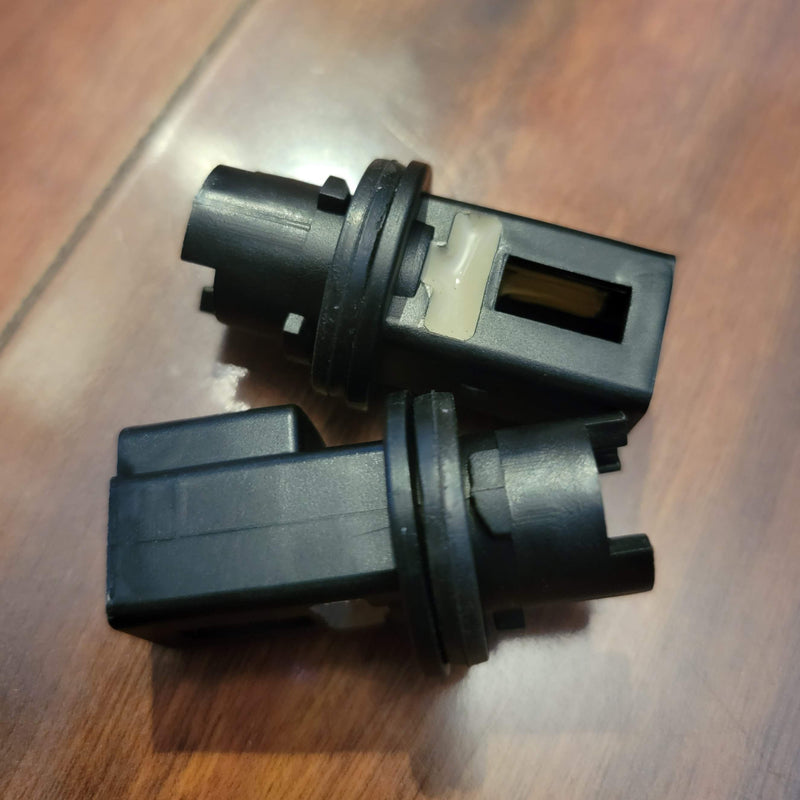 Load image into Gallery viewer, R33 Skyline GTR Turn Signal Bulb Connector Set - NizmoPartsPlug