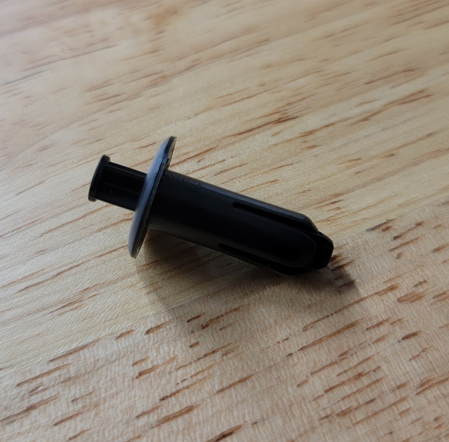 Nissan R34 Skyline Trunk Interior Finisher Clip - NizmoPartsPlug