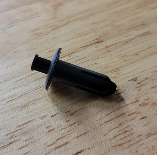 Nissan R34 Skyline Trunk Interior Finisher Clip - NizmoPartsPlug