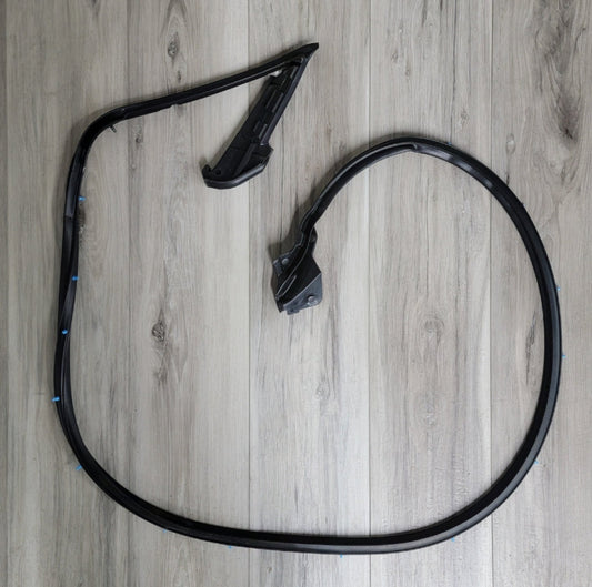 Burlete de puerta izquierda del Nissan R34 Skyline Coupé