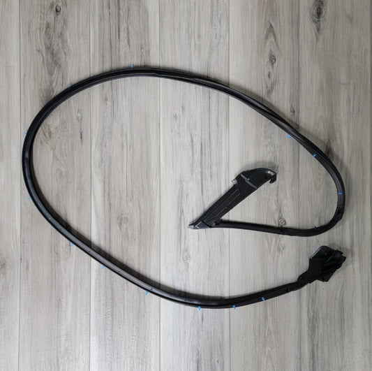 Burlete de puerta derecha del Nissan R34 Skyline Coupé