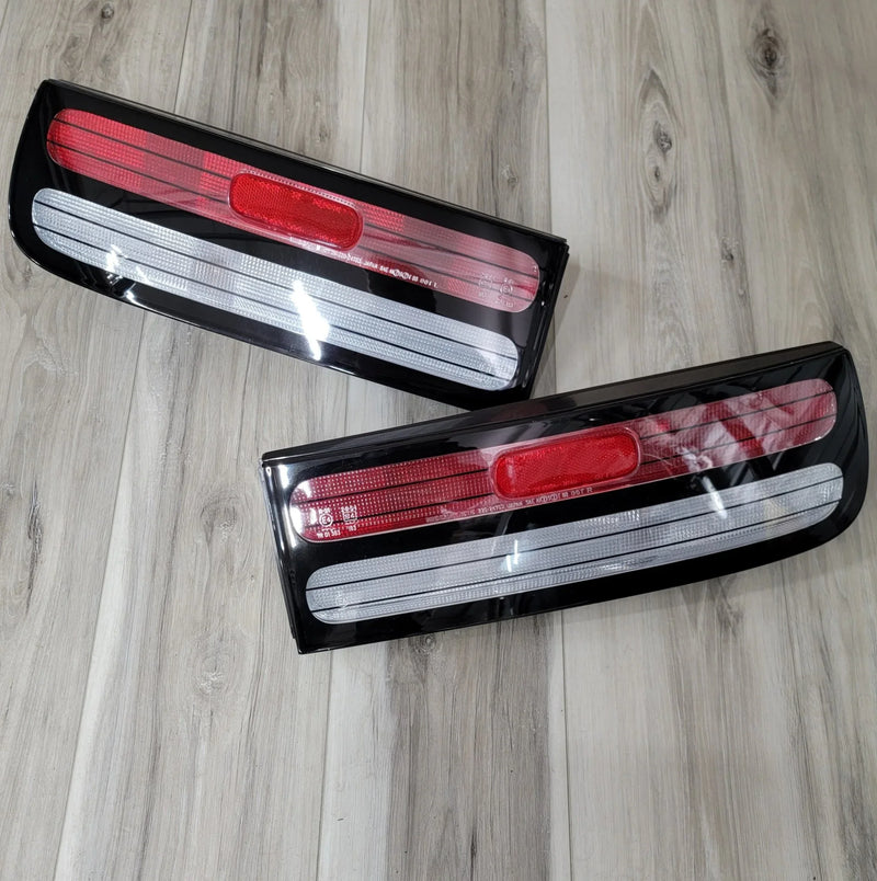 Load image into Gallery viewer, Nissan Z32 300ZX Nismo JDM Taillight Assembly Kit - NizmoPartsPlug