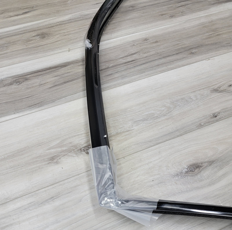 Load image into Gallery viewer, Nissan R32 Skyline Coupe Front Retainer Weatherstripping Set - NizmoPartsPlug