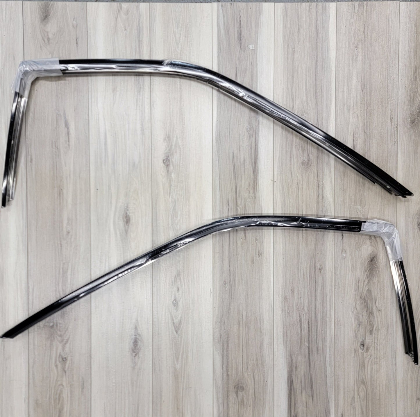 Nissan R32 Skyline Coupe Front Retainer Weatherstripping Set - NizmoPartsPlug