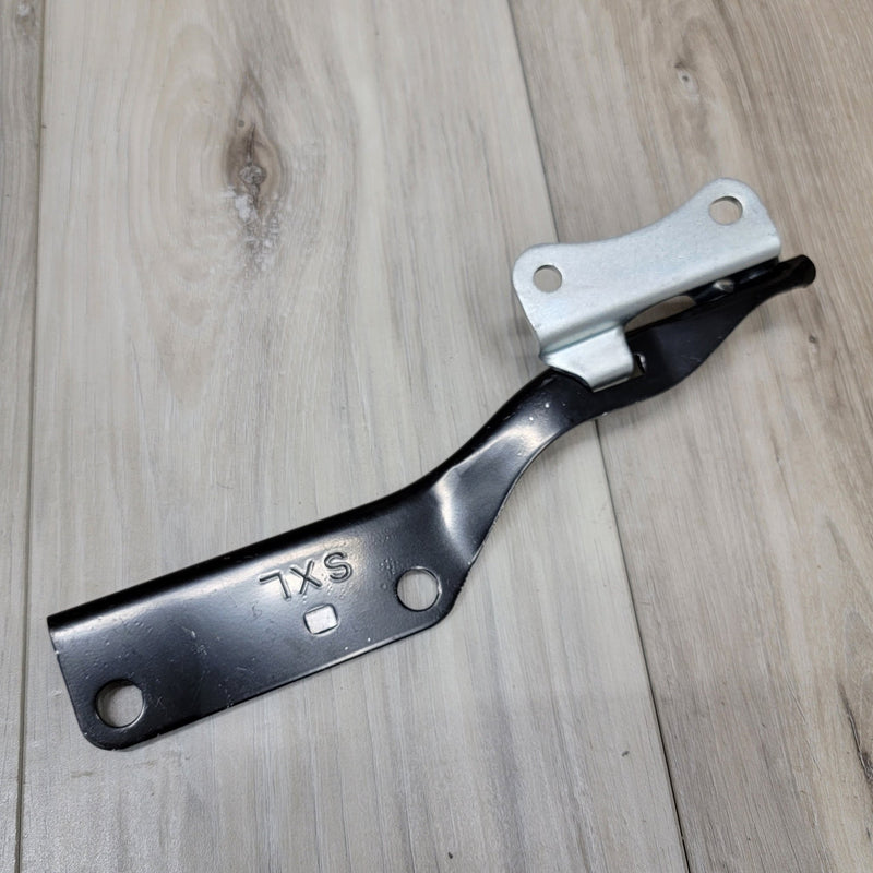 Load image into Gallery viewer, Nissan R34 Skyline GT-R Hood Hinge Bracket Set - NizmoPartsPlug