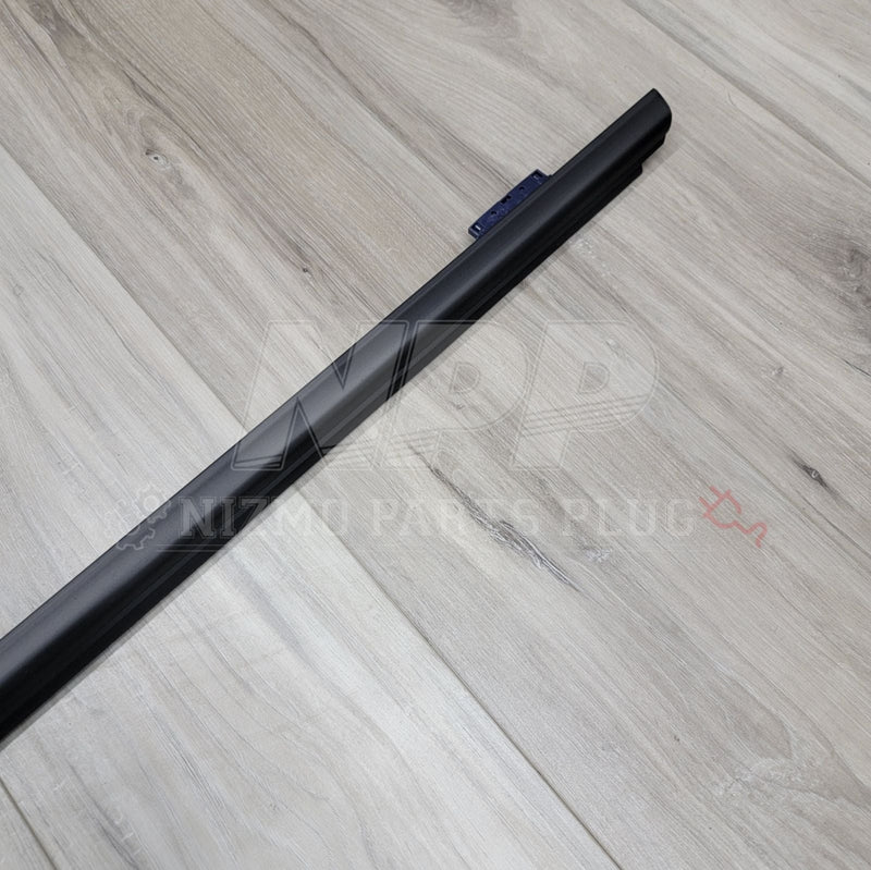 Load image into Gallery viewer, Nissan R33 Skyline Coupe Outer Door Belt Molding Set - NizmoPartsPlug