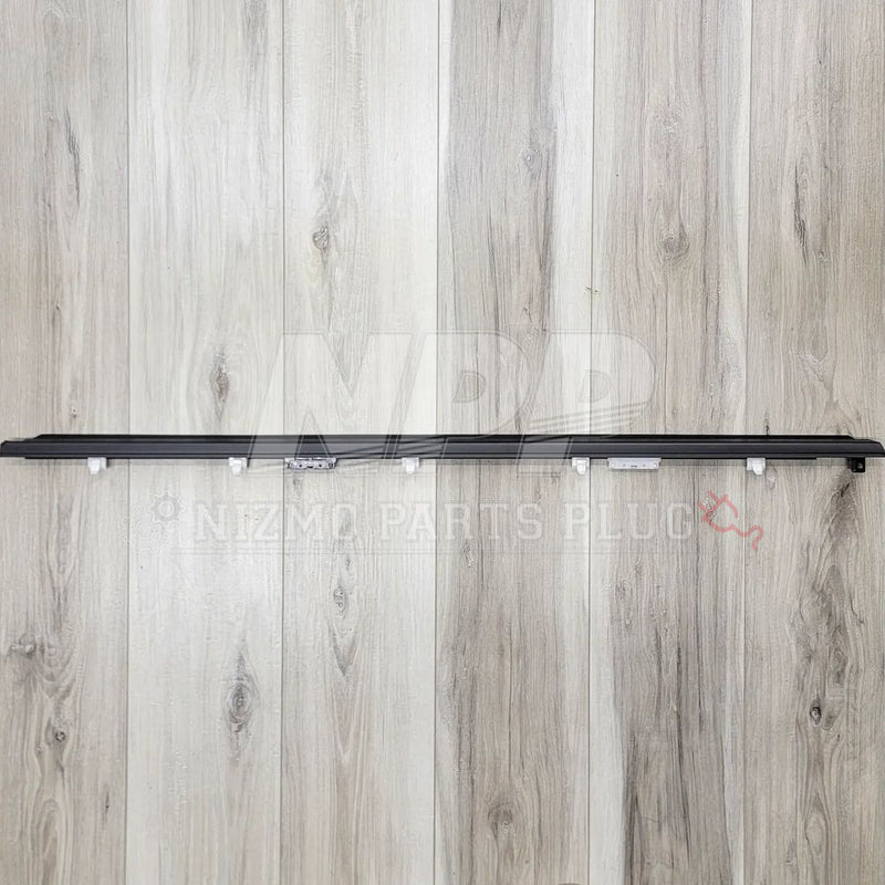 Load image into Gallery viewer, Nissan S15 Silvia LH Outer Door Belt Molding Assembly - NizmoPartsPlug