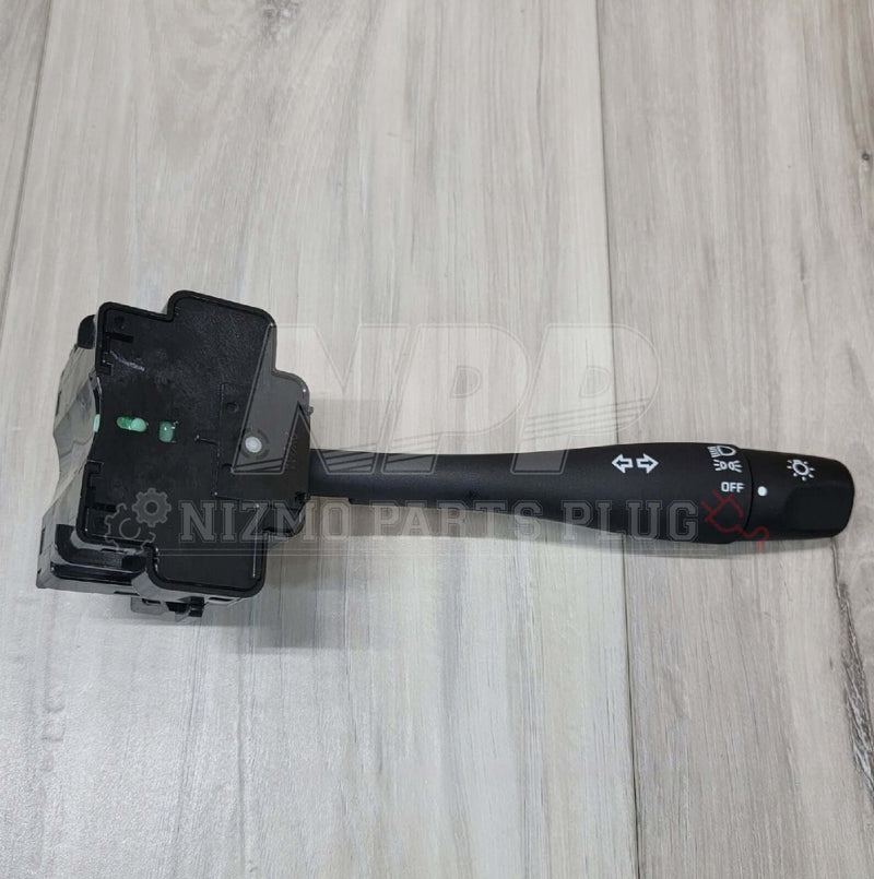 Load image into Gallery viewer, Nissan R34 Skyline Turn Signal/Auto Headlight Switch Stalk Assembly GTX - NizmoPartsPlug