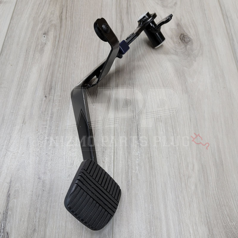 Load image into Gallery viewer, Nissan S14 240sx Silvia Clutch Pedal Assembly Kit - NizmoPartsPlug