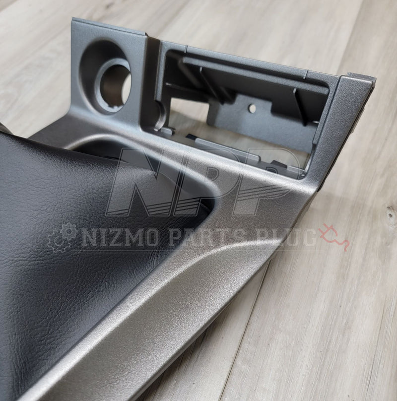 Load image into Gallery viewer, Nissan R34 Skyline GTT Console Shift Boot Assembly (Late) - NizmoPartsPlug