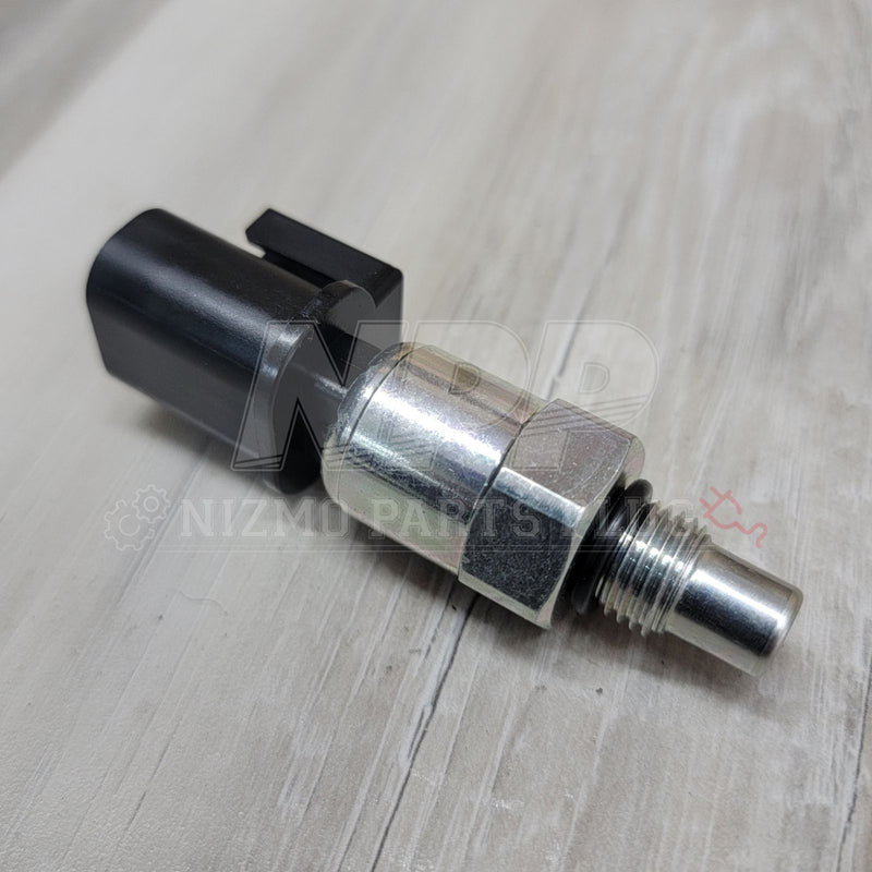Load image into Gallery viewer, Nissan R32/33/34 Skyline Power Steering Pressure Switch (Non-GTR) - NizmoPartsPlug