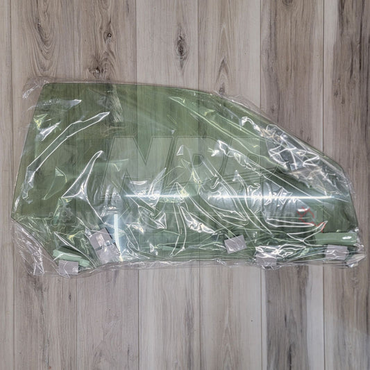 Nissan R34 Skyline Coupe RH Front Door Glass Assembly (UV Cut) - NizmoPartsPlug