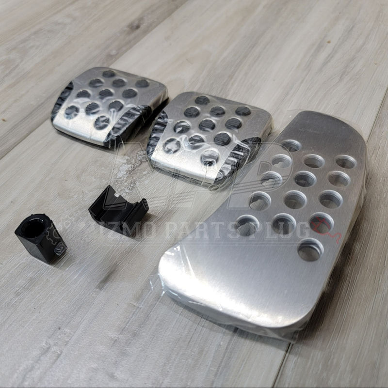 Load image into Gallery viewer, Nissan R34 Skyline GTR V-Spec II Aluminum Pedal Set - NizmoPartsPlug