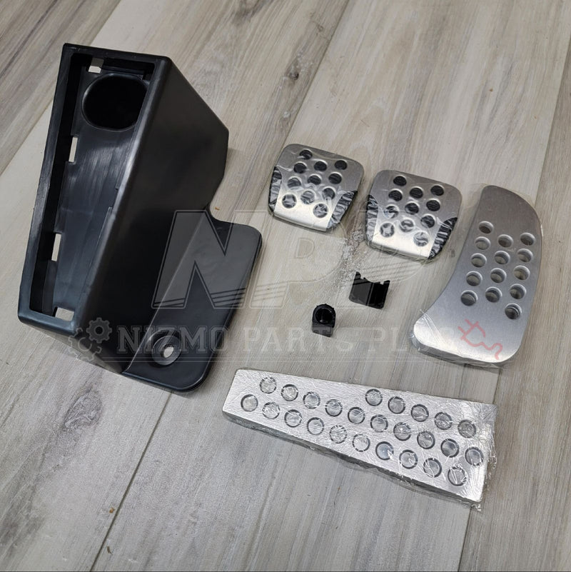 Load image into Gallery viewer, Nissan R34 Skyline GTR V-Spec II Aluminum Pedal Set - NizmoPartsPlug