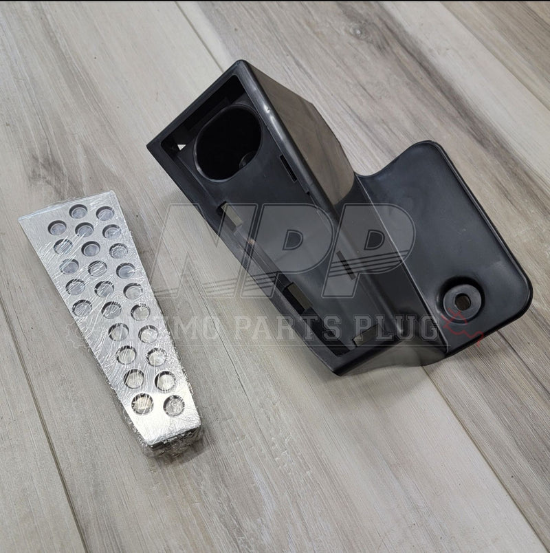 Load image into Gallery viewer, Nissan R34 Skyline GTR V-Spec II Aluminum Pedal Set - NizmoPartsPlug