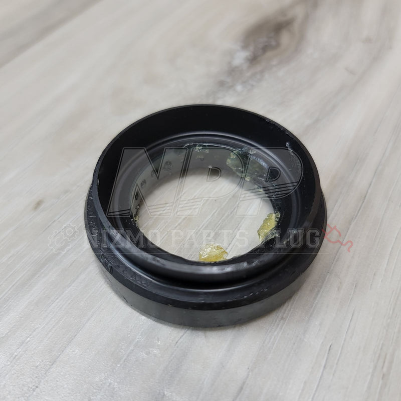 Load image into Gallery viewer, Nissan R32 Skyline GTR Rear Differential Pinion Seal - NizmoPartsPlug