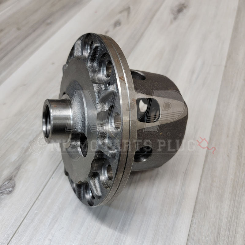 Load image into Gallery viewer, Nissan WGNC34 Stagea 260RS Rear Differential Carrier Case - NizmoPartsPlug