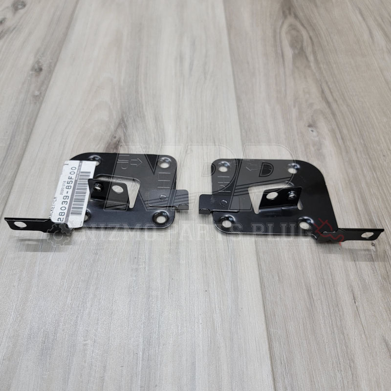 Load image into Gallery viewer, Nissan S15 Silvia Radio Mounting RH&LH Bracket Set - NizmoPartsPlug