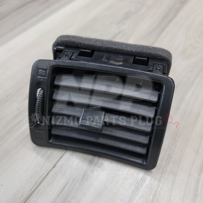 Load image into Gallery viewer, Nissan R32 Skyline Dashboard Center Ventilator Set - NizmoPartsPlug
