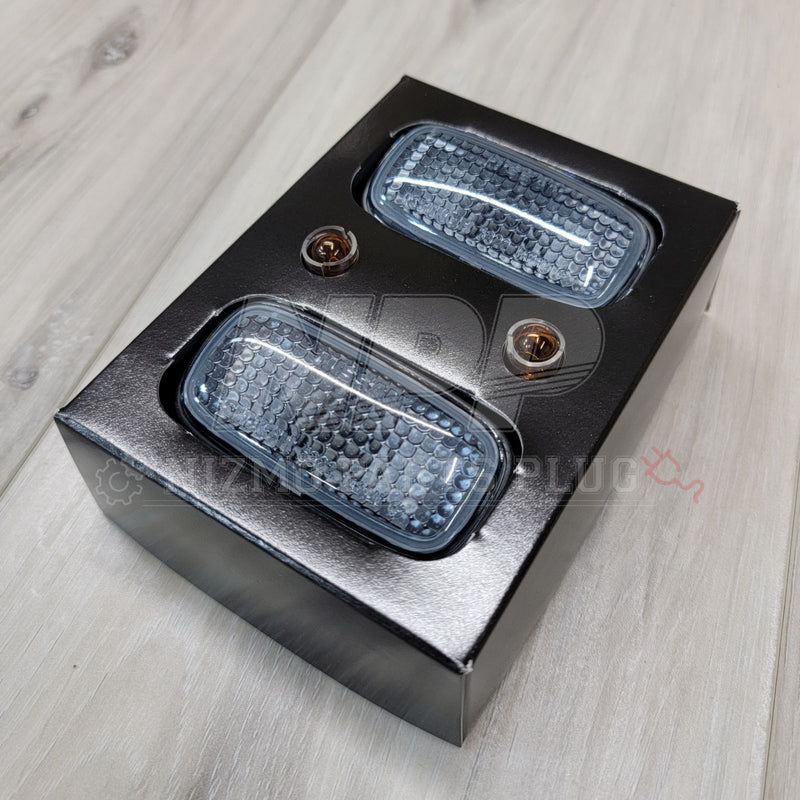 Load image into Gallery viewer, Nissan R33/R34 GTR Nismo Smoked Side Winker Lamp Kit - NizmoPartsPlug