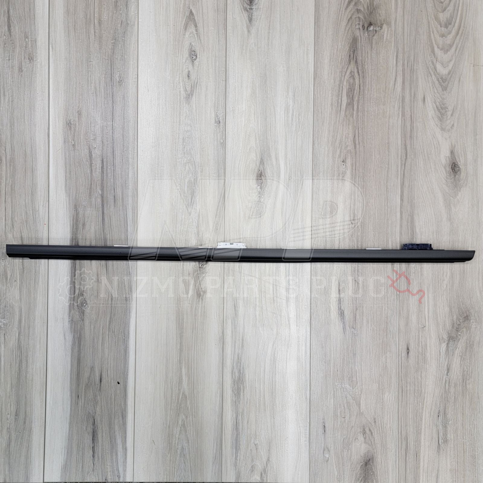 Nissan R32 Skyline Coupe RH Outer Door Molding - NizmoPartsPlug
