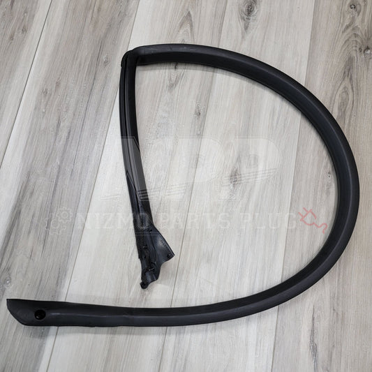 Nissan R32 Skyline Coupe LH Upper Window Weatherstrip - NizmoPartsPlug