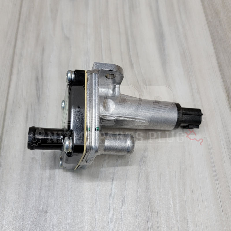 Load image into Gallery viewer, Nissan R33 Skyline/Stagea RB25DET Idle Air Control Regulator Assembly - NizmoPartsPlug