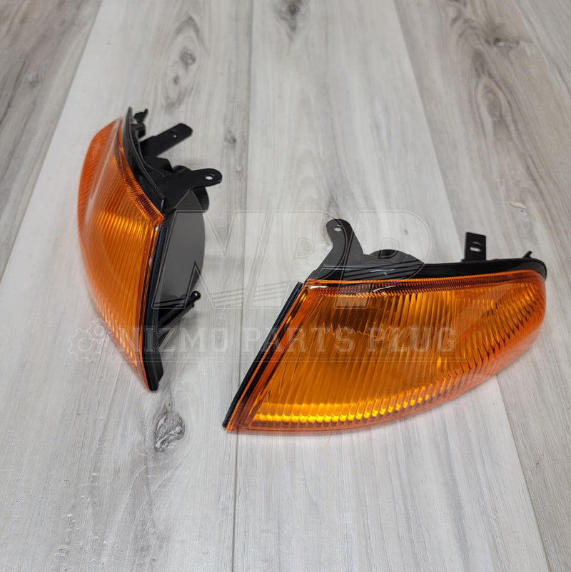 Load image into Gallery viewer, Nissan R32 Skyline GTR Amber Turn Signal Light Lamp Set - NizmoPartsPlug