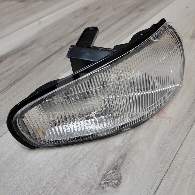 Load image into Gallery viewer, Nissan S14 240SX Front Side Corner Lamp Set Zenki (94-95) - NizmoPartsPlug
