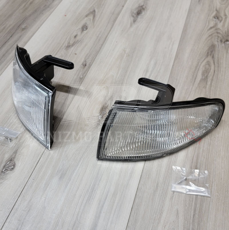 Load image into Gallery viewer, Nissan S14 240SX Front Side Corner Lamp Set Zenki (94-95) - NizmoPartsPlug