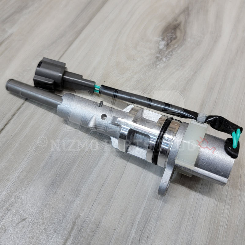 Load image into Gallery viewer, Nissan R33/34 Skyline (RB25DET) 5-Speed Speed Sensor - NizmoPartsPlug