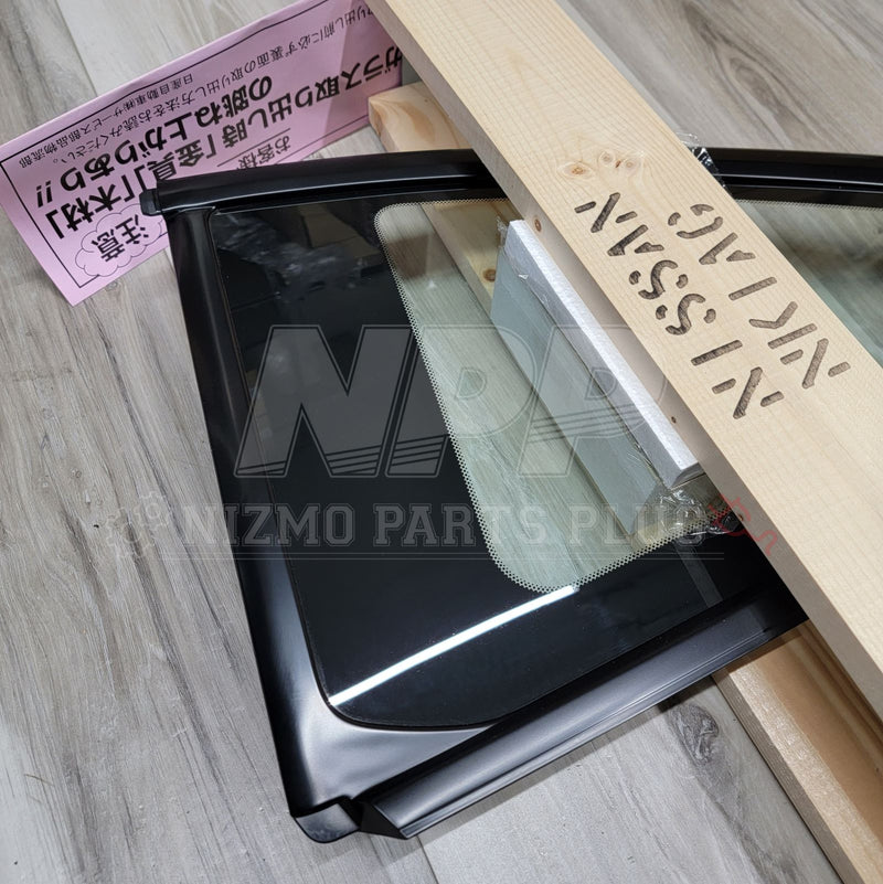 Load image into Gallery viewer, Nissan S15 Silvia LH Quarter Glass Assembly - NizmoPartsPlug