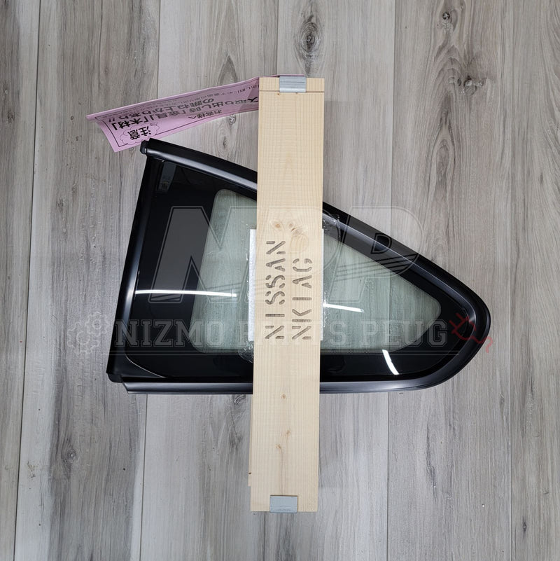 Load image into Gallery viewer, Nissan S15 Silvia LH Quarter Glass Assembly - NizmoPartsPlug