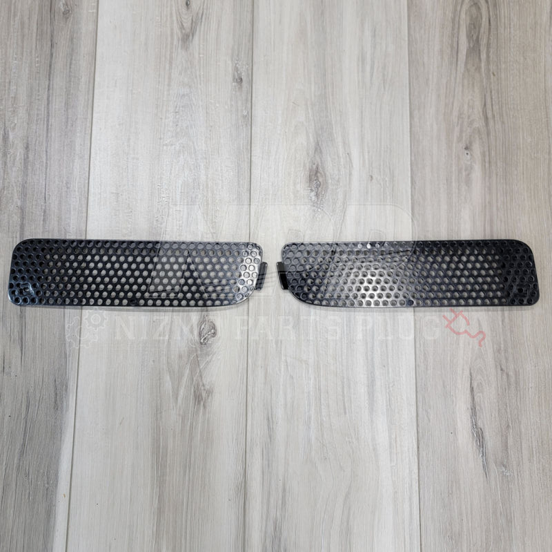Load image into Gallery viewer, Nissan R34 Skyline GTR Front Bumper Lower Grill Set - NizmoPartsPlug